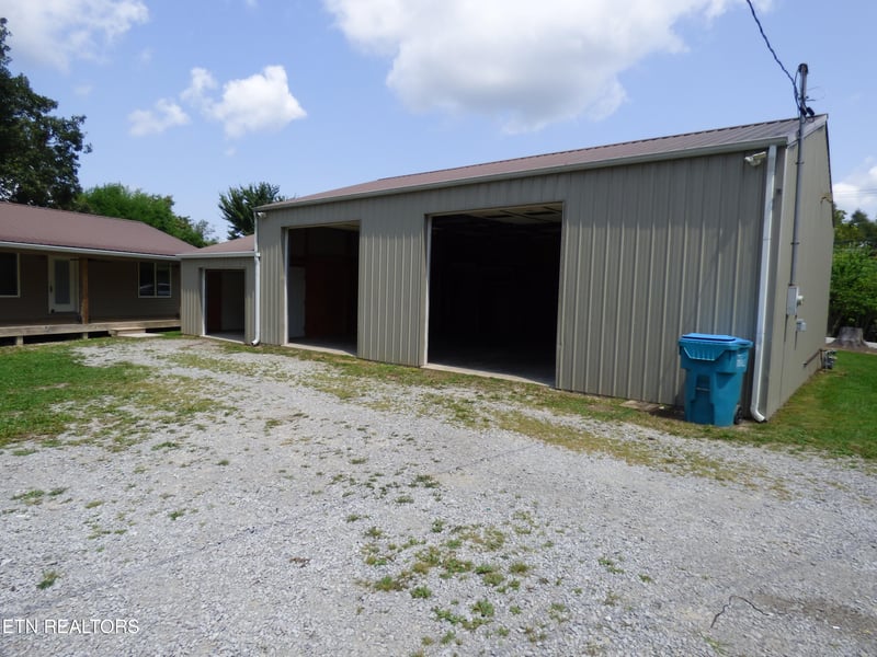 1122 Old Lantana Rd, Crossville, TN 38555