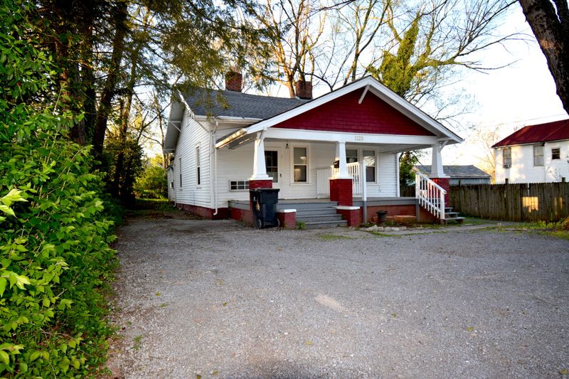 1123 Chickamauga Ave, Knoxville, TN 37917