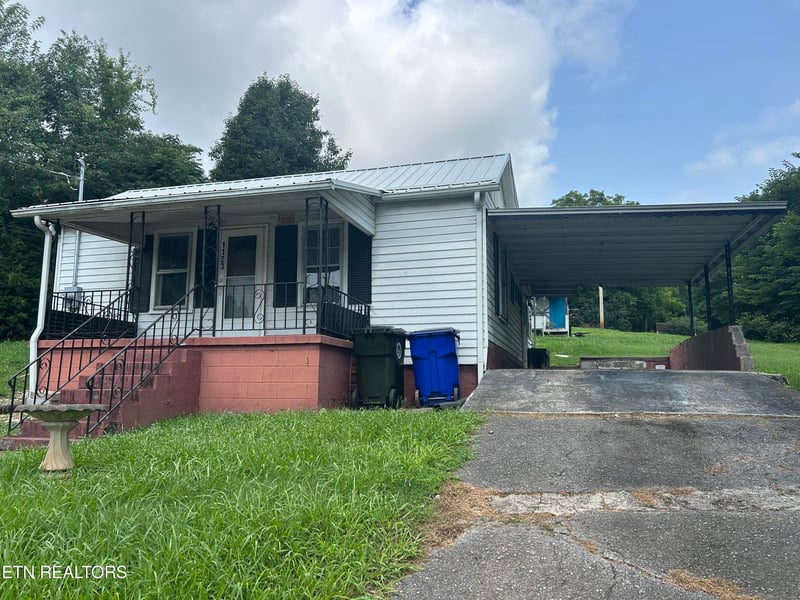 1123 E 4th North St, Morristown, TN 37814