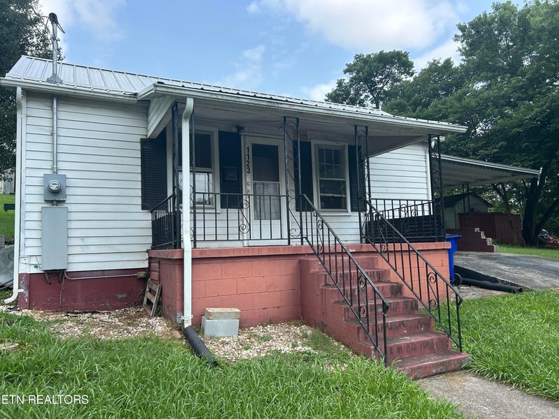 1123 E 4th North St, Morristown, TN 37814