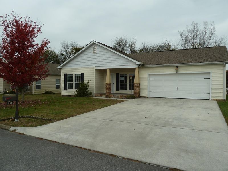 1124 Gregory Valley Dr, Sevierville, TN 37876