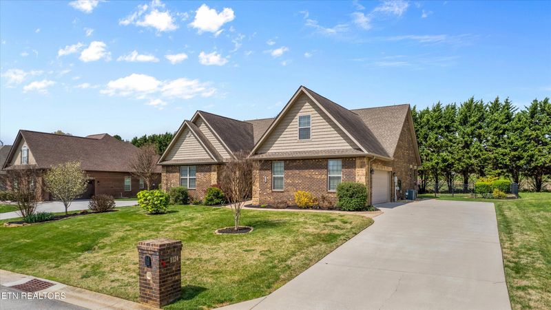 1124 Linford Cir, Alcoa, TN 37701