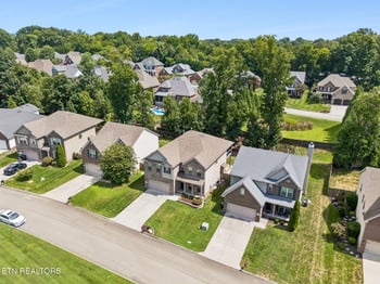 1124 Looking Glass Ln, Knoxville, TN 37919