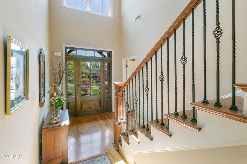 1124 Regality Way, Knoxville, TN 37923