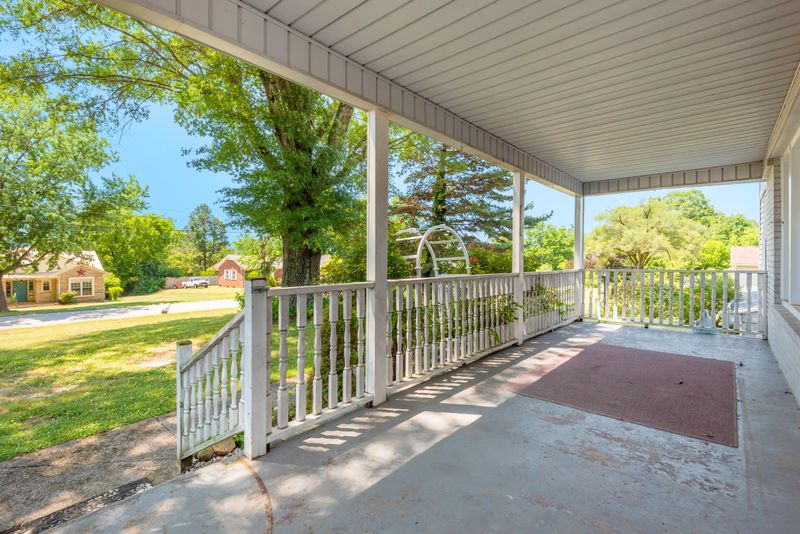 1124 W 6th North St, Morristown, TN 37814