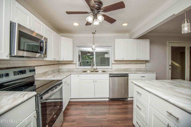 1124 Whites Mill Rd, Maryville, TN 37803
