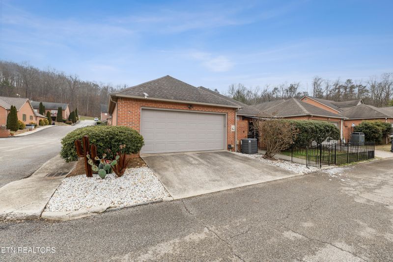 1125 Fairgrounds Ct, Kingston, TN 37763