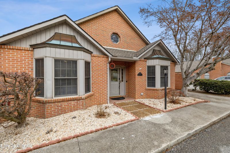 1125 Fairgrounds Ct, Kingston, TN 37763