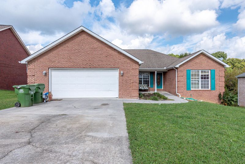 1125 Mercer Dr, Maryville, TN 37801