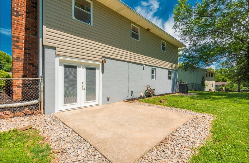 1125 Tranquilla Dr, Knoxville, TN 37919