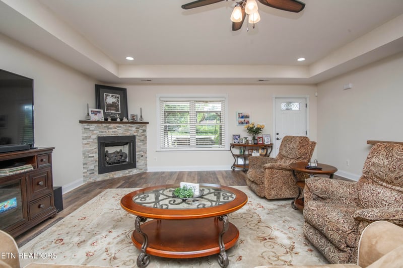 1125 Walker Rd, Maryville, TN 37801