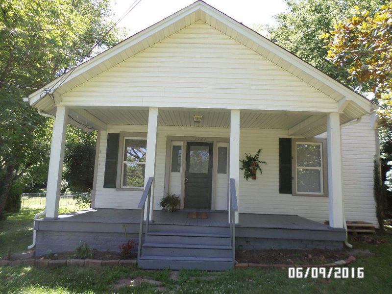 1127 E Moody Ave, Knoxville, TN 37920