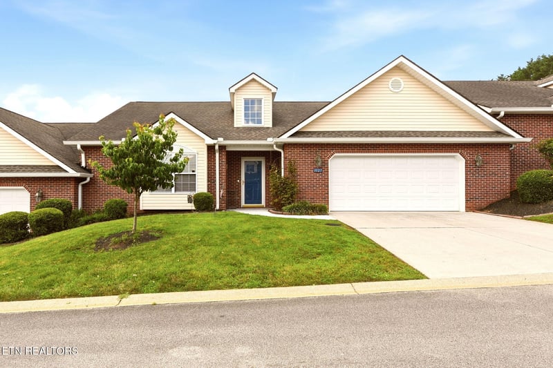 1127 Gazebo Way, Powell, TN 37849