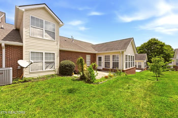 1127 Gazebo Way, Powell, TN 37849