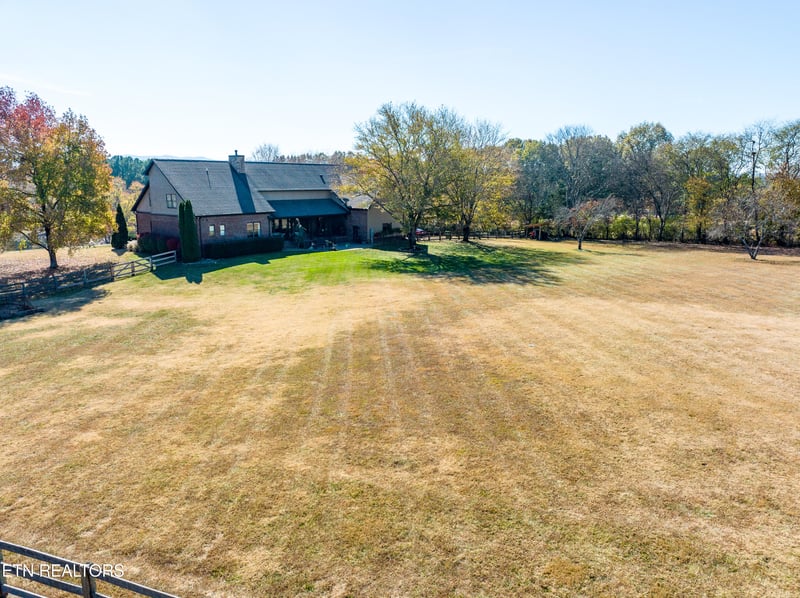1127 N Heritage Dr, Maryville, TN 37803