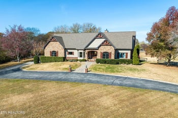 1127 N Heritage Dr, Maryville, TN 37803