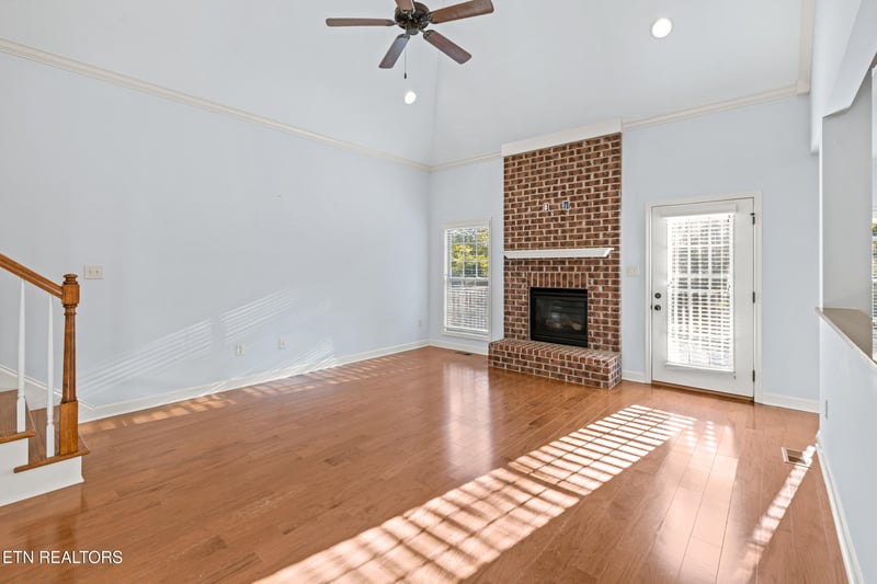 1127 Whisper Trace Ln, Knoxville, TN 37919