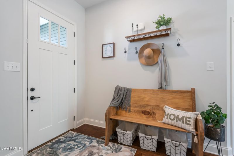 1128 Belle Pond Ave, Knoxville, TN 37932