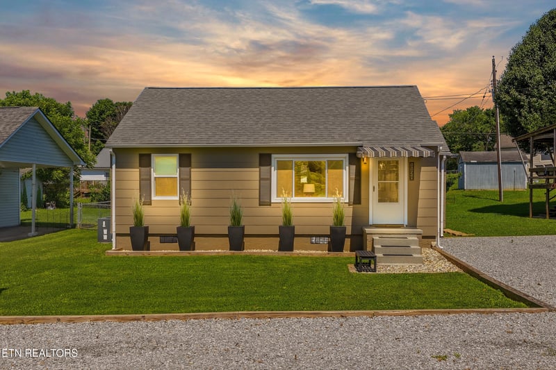 1128 Huffland Dr, Loudon, TN 37774