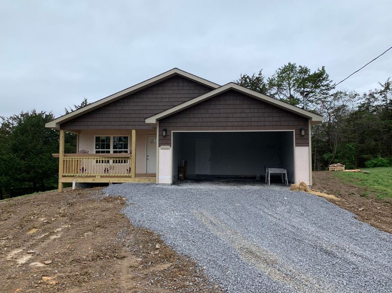 1128 Tanager St, Sevierville, TN 37862