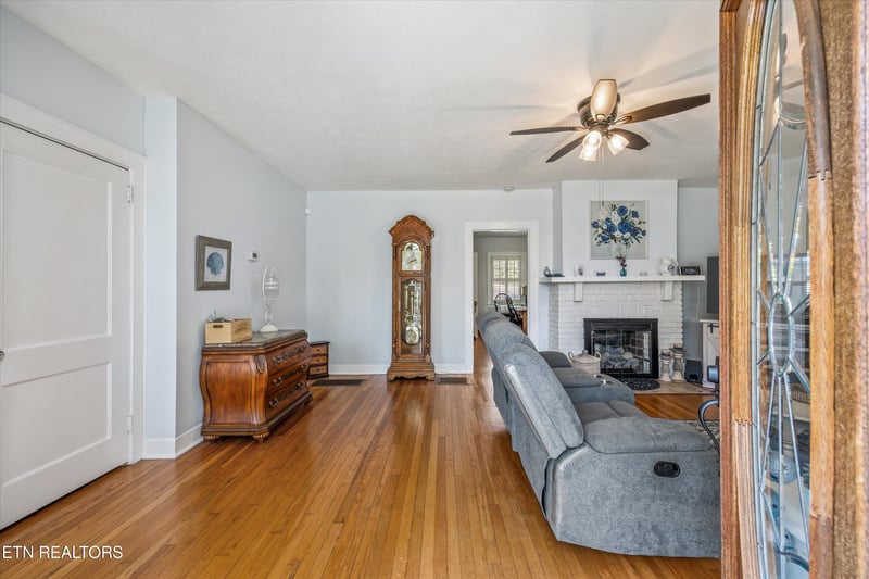 1129 Fairfax Ave, Knoxville, TN 37917