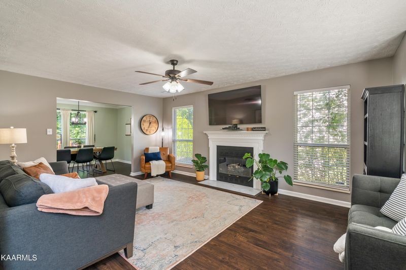1129 Vale View Rd, Knoxville, TN 37922