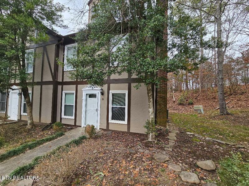 113 Arcadia Ln #D, Oak Ridge, TN 37830