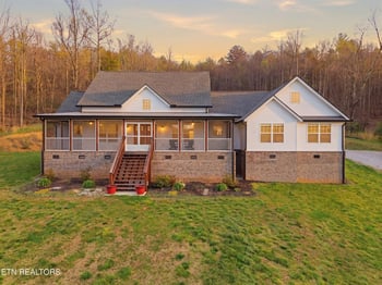 113 Brashears Rd, Harriman, TN 37748