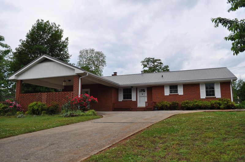113 County Road 807, Etowah, TN 37331