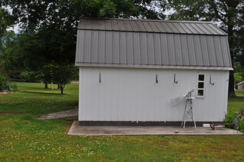 113 County Road 807, Etowah, TN 37331