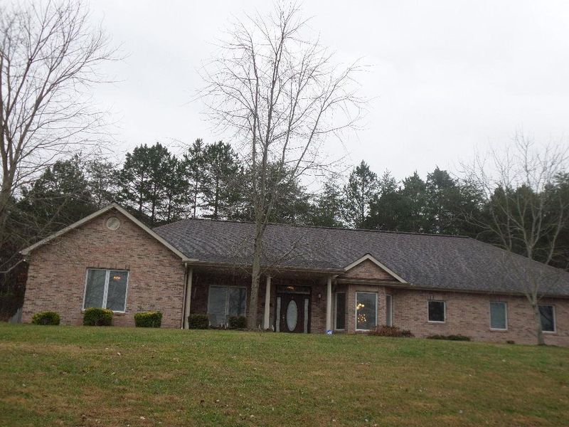 113 Downing Dr, Oak Ridge, TN 37830