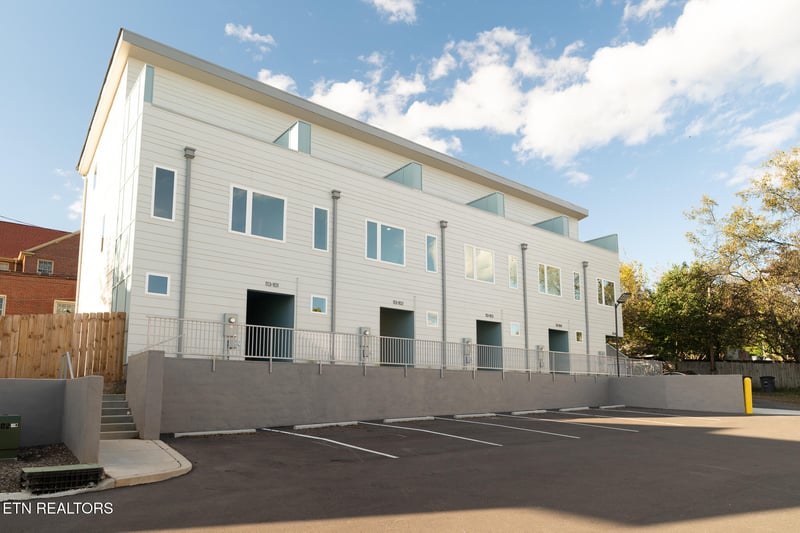 113 E Oldham Ave #103, Knoxville, TN 37917