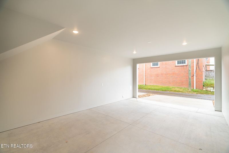 113 E Oldham Ave #105, Knoxville, TN 37917