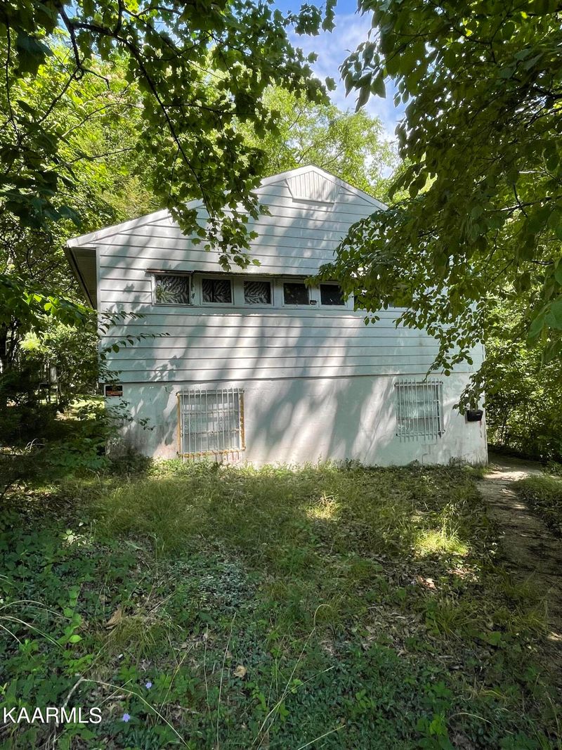 113 Jonathan Ln, Oak Ridge, TN 37830