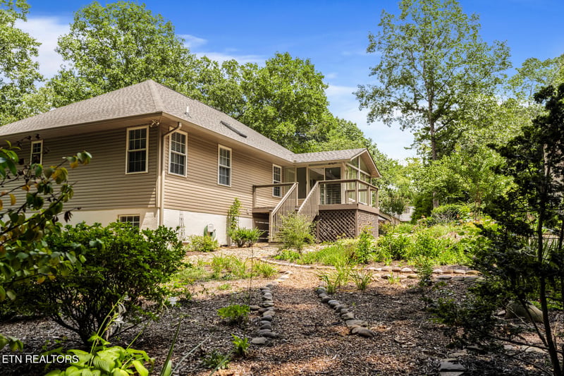 113 Kawatuska Way, Loudon, TN 37774