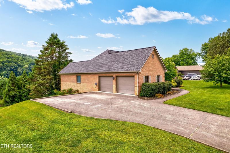 113 Lakeview Pl, Clinton, TN 37716