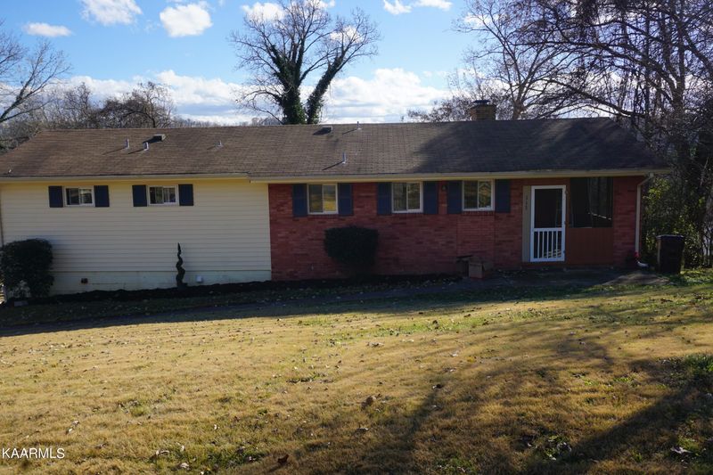 113 N Seneca Rd, Oak Ridge, TN 37830