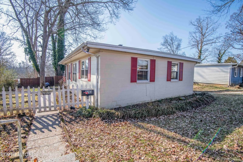 113 Niagara Ln, Oak Ridge, TN 37830