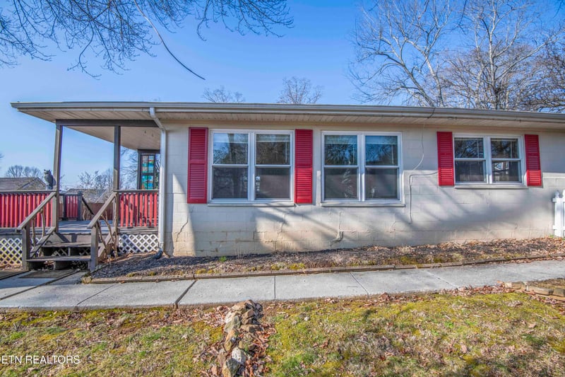 113 Niagara Ln, Oak Ridge, TN 37830