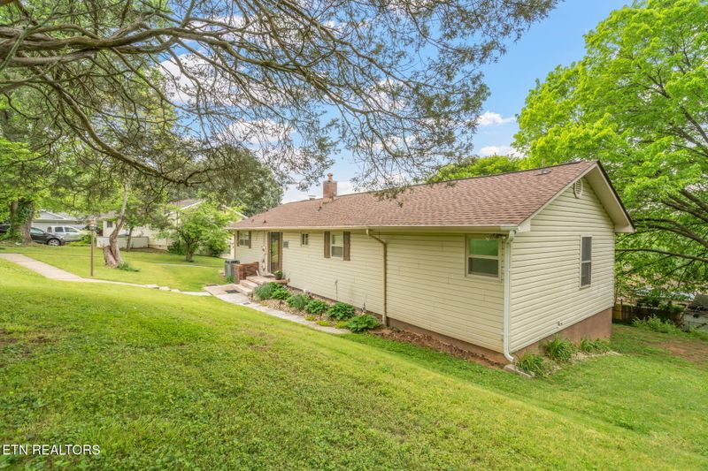 113 Paine Ln, Oak Ridge, TN 37830