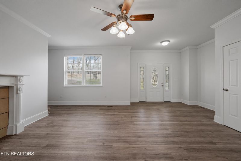 113 Settlers Dr, Clinton, TN 37716