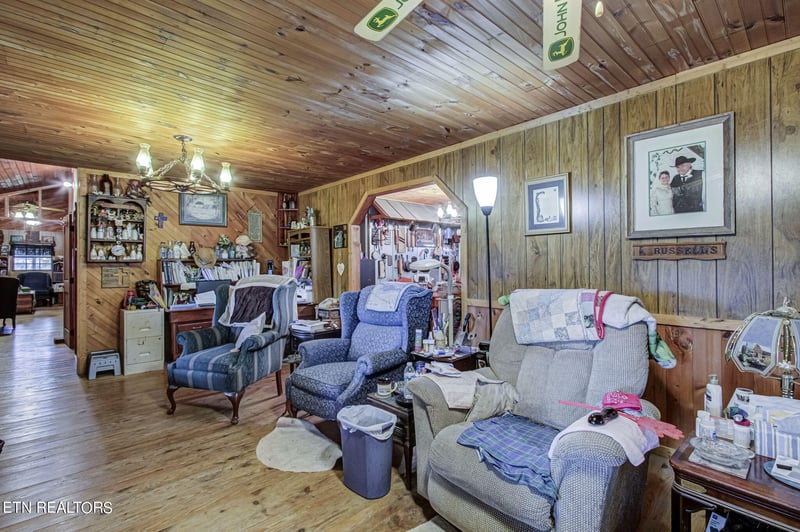 113 Sink Hole Rd, Tellico Plains, TN 37385