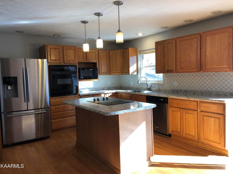 113 Trenton Dr, Oak Ridge, TN 37830