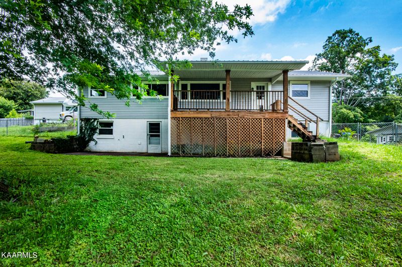 113 Underwood Rd, Oak Ridge, TN 37830