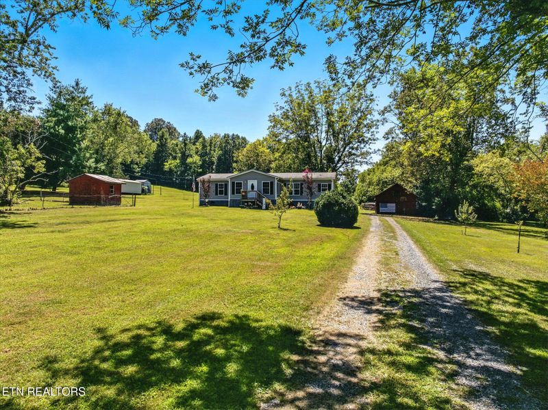 1130 County Road 660, Etowah, TN 37331