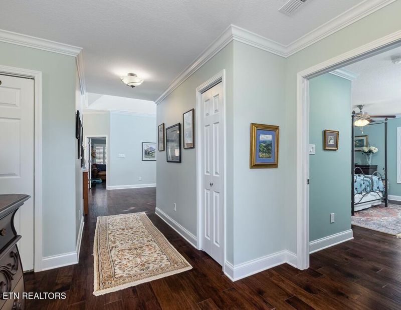 1130 Savannah Ln, Sevierville, TN 37862