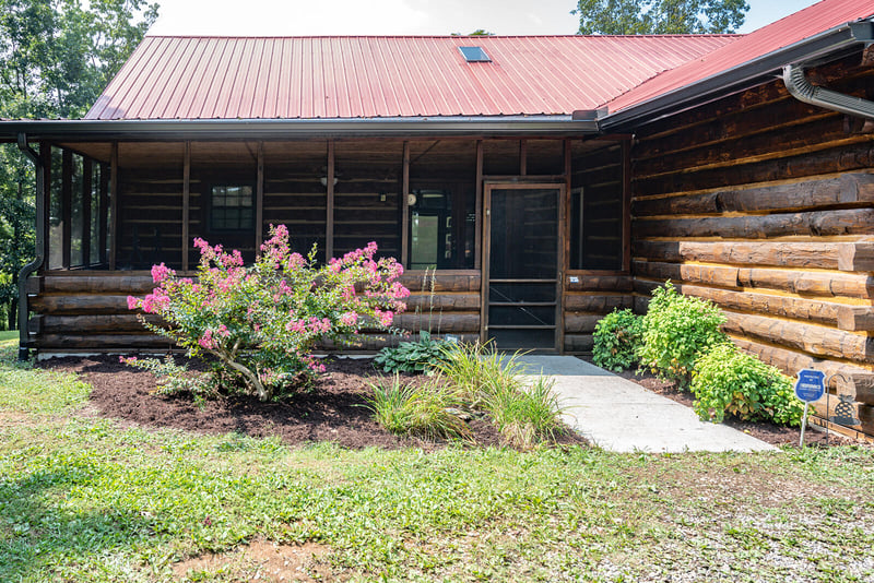 1130 Shell Community Rd, Philadelphia, TN 37846