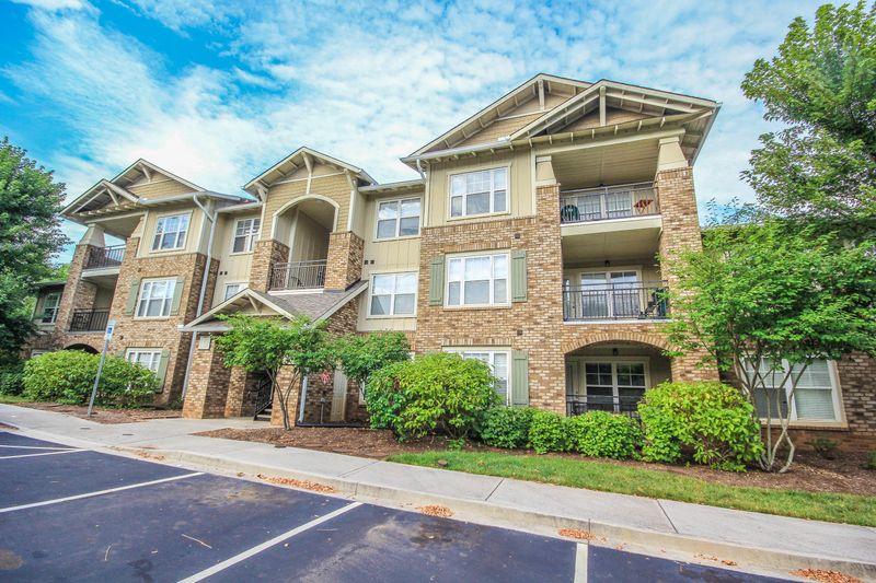 1130 Tree Top Way #Apt 1332, Knoxville, TN 37920