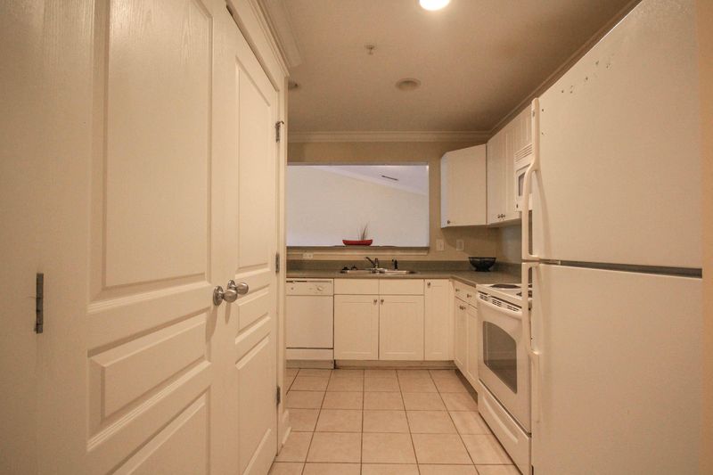 1130 Tree Top Way #Apt 1332, Knoxville, TN 37920