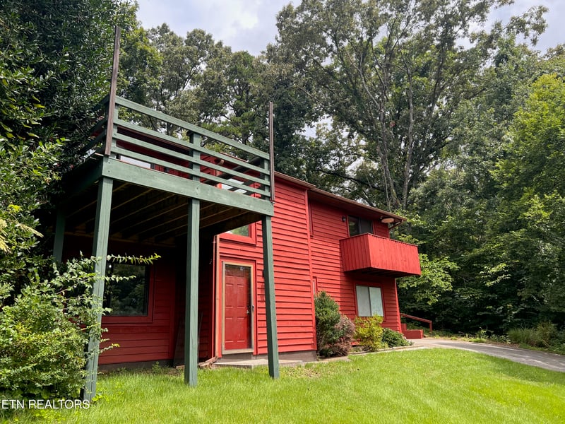 11301 Clear Point Dr, Knoxville, TN 37932